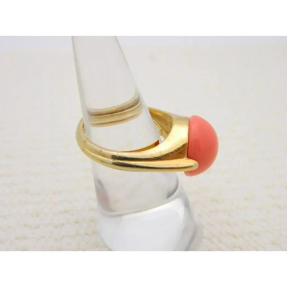 VTG CROWN TRIFARI Gold Tone Art Deco Style Faux Coral Lucite Ring